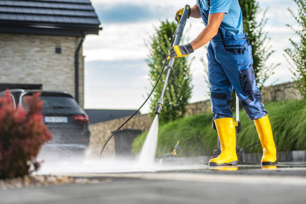 Best Commercial Building Pressure Washing  in Horicon, WI